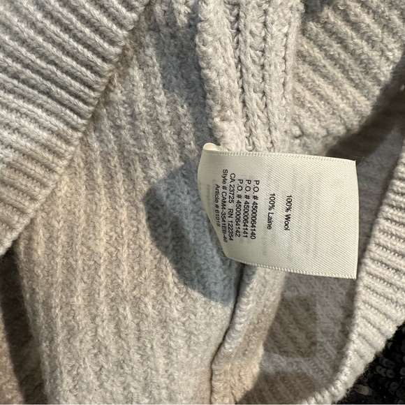 Wilfred light gray crop sweater - Picture 9 of 9